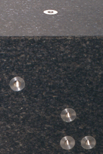 Thread inserts for granite surface plates M 3 U1507101