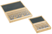 Gauge blocks made of steel in a set. Accuracy grade K, 0, 1 or 2 according to DIN EN ISO 3650. Gauge blocks sets in different classifications or as special set for measuring equipment check.